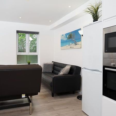 Lovely 3 Bed Flat In A Great Location In London Apartamento Exterior foto