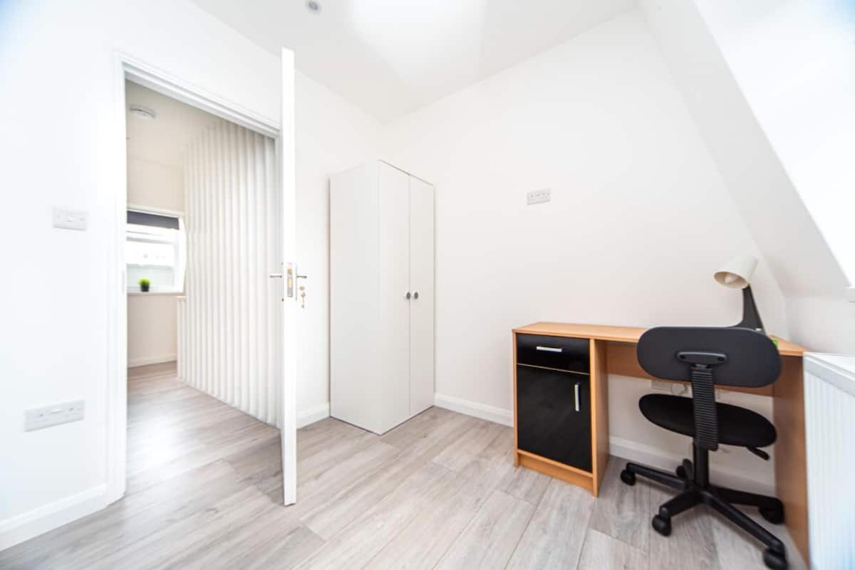 Lovely 3 Bed Flat In A Great Location In London Apartamento Exterior foto