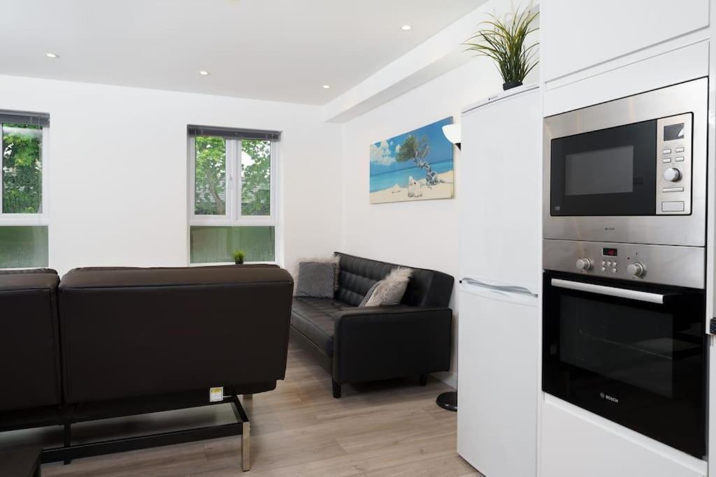 Lovely 3 Bed Flat In A Great Location In London Apartamento Exterior foto